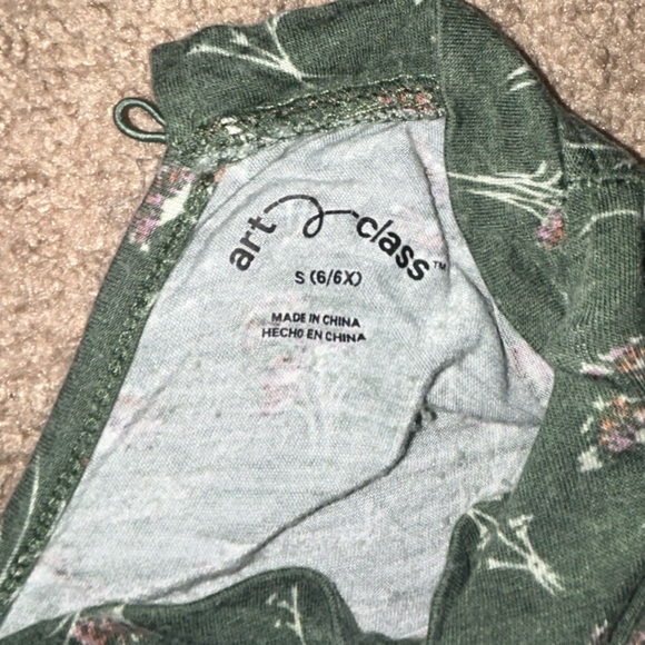 🦄5 items for $15🦄 Olive Green long sleeve Dress - Picture 3 of 3